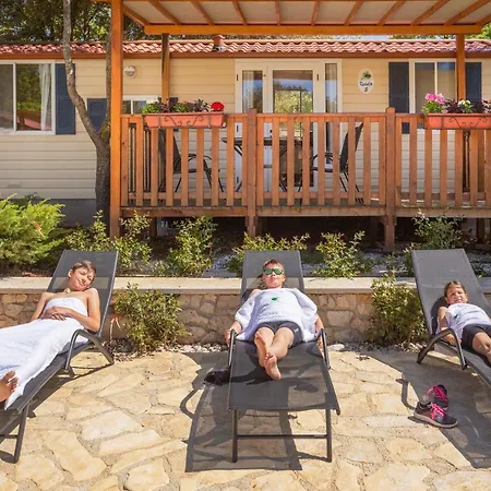 Kompleks wypoczynkowy Mobile Homes Camp Garden Vestar