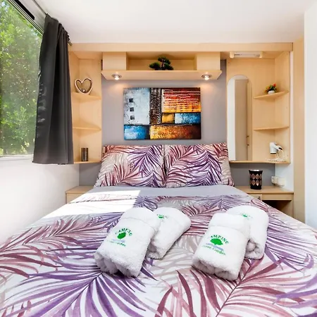 Kompleks wypoczynkowy Mobile Homes Camp Garden Vestar 3*
