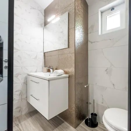 Kompleks wypoczynkowy Mobile Homes Camp Garden Vestar 3*