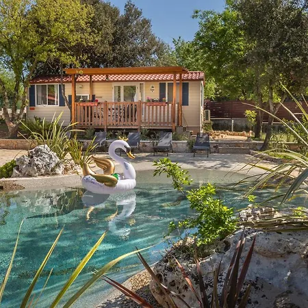 Casa Green Garden Vestar Üdülőpark 3*