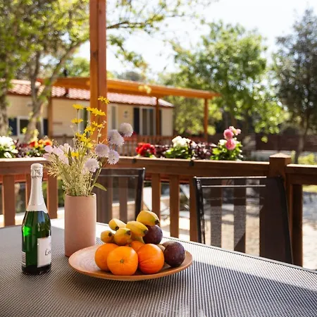 Mobile Homes Camp Garden Vestar Ровинь