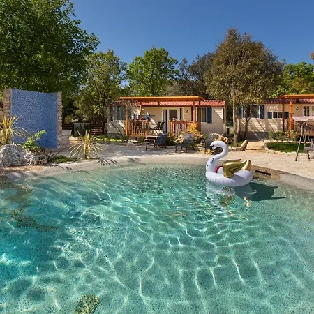 База отдыха Mobile Homes Camp Garden Vestar
